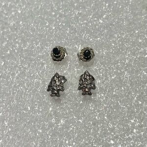 Vintage Arrowhead and Onyx Stud Set